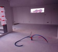 La pièce de vie avant le carrelage