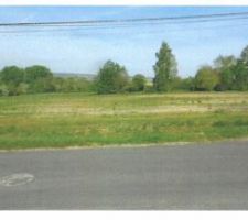 Vue du terrain de face