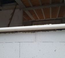 Plein de ponts thermiques !
Et encore le b&eacute;ton cellulaire massacr&eacute;...