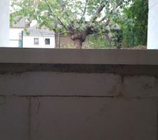 Plein de ponts thermiques !
Et encore le b&eacute;ton cellulaire massacr&eacute;...