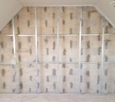 Pose du placo mur/rampant/plafond et coupe des fourrures avant la pose de la laine de verre