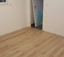 Parquet de la chambre de la suite parentale en cours