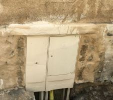 Pose des coffrets &eacute;lec et gaz
