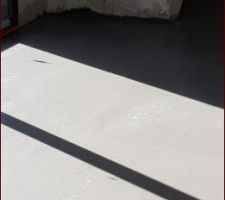 Chape fluide béton fibrée coulée