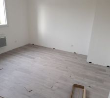 Parquet des chambres, il reste les plinthes à mettre