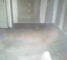 Chape de finition coulée : chambre 2