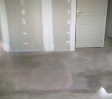 Chape de finition coulée : chambre 1