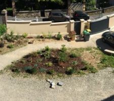 Terrassement finition extérieur.
Photo avant pavés.