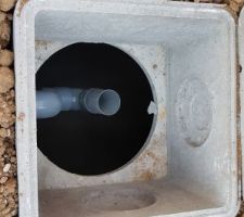 Regard d'observation sur le r&eacute;cup&eacute;rateur d'eau de 5m&sup3;