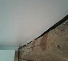 Jonction poutre placo plafond