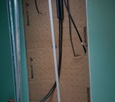 Pose du raillage au sol et cloison