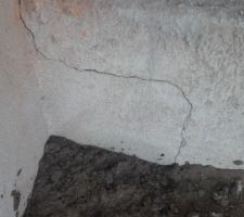 Une fissure est apparue sur la terrasse