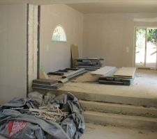 Vue du salon depuis la salle à manger, il y aura une cheminée double face pour les séparer