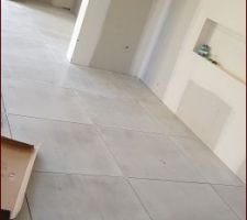 Fin carrelage pièce de vie