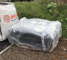 Deux big-bag de mélange et 25 sacs de béton de 25kg
