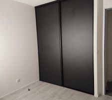 Placard et porte coulissante bureau ok.