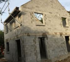 Rdc c&ocirc;t&eacute; Futur salon