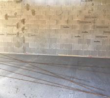 Rdc c&ocirc;t&eacute; escalier et cuisine