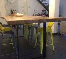 Table a manger faite par mes soins de A à Z. pieds inclus