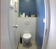 Toilettes refaites sol et murs