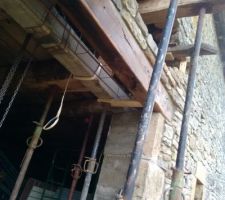 Linteau intérieur en place