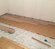 Parquet en cours de pose bureau