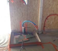 Emplacement futur douche de l' étanche (avant coulage de la chape)