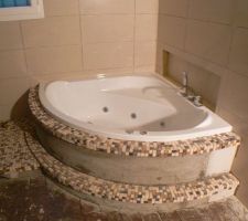 Baignoire positionn&eacute;e