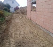 Terrassement provisoire avant étanchéité de dalle extérieur