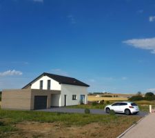 Insertion paysagère de la maison sur le terrain