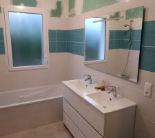 Salle de bain des enfants (avant peinture)