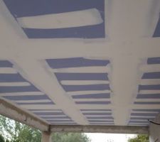 Couche de finition sur le plafond dela terrasse