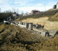 Arrivée du matériel pour le vide sanitaire et soubassement