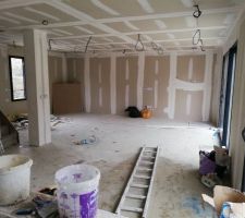 Bandes d'enduit terminées
