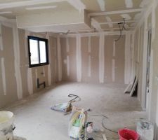 Bandes d'enduit terminées