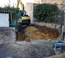 Vieux portail retiré et entrée élargie