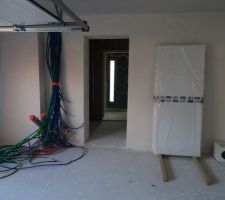 Vue du garage sur l'entrée