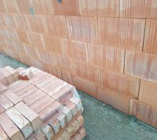 Vue ma&ccedil;onnerie pignon droit