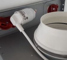 Pose de la hotte de cuisine