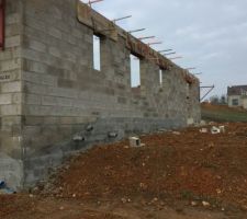 Linteaux en cours 
Bient&ocirc;t finis