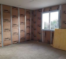 Plaquage du plafond + isolation des murs en peripherie