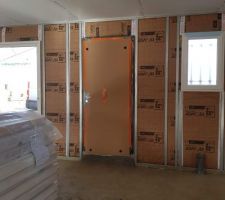 Plaquage du plafond + isolation des murs en peripherie