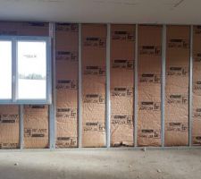 Plaquage du plafond + isolation des murs en peripherie