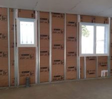 Plaquage du plafond + isolation des murs en peripherie