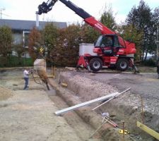 Coulage du béton de propreté ( environ 15 cm )