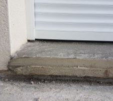 Le seuil décoffré. Je me rassure , le travail de finition n'est pas fini