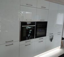 Cuisine : armoires avec led en dessous