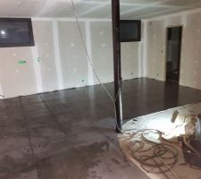Carrelage Alma Anthracite / piece principale en cours