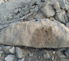 Le menhir d'Ob&eacute;lix  est l&agrave; .