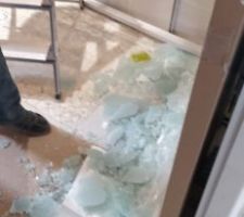 Paroi douche explos&eacute;e